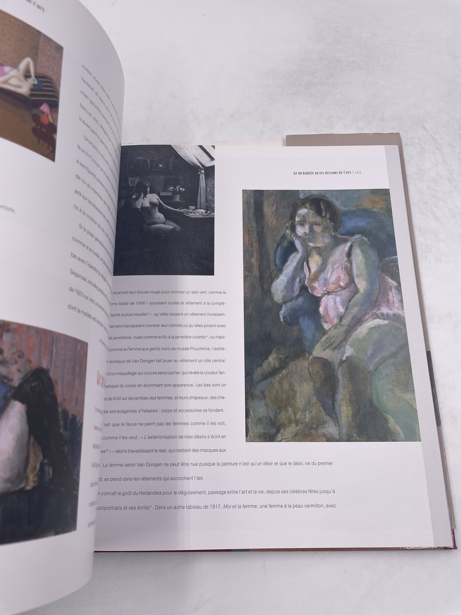 À fleur de peau – Le bas, entre mode et art de 1850 à nos jours – Image 3