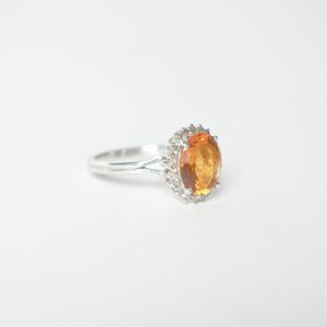 Bague en argent ornée d'un quartz naturel